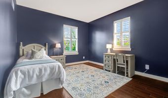 20405 SAVIN HILL Dr, Ashburn, VA 20147