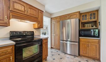 330 W FLORIDA Ave, Appleton, WI 54911
