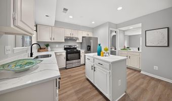 6576 MEDINAH Ln, Alexandria, VA 22312