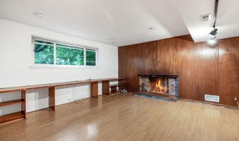 8901 CHARRED OAK Dr, Bethesda, MD 20817