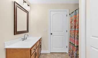 40 Haley Rd, Arundel, ME 04046