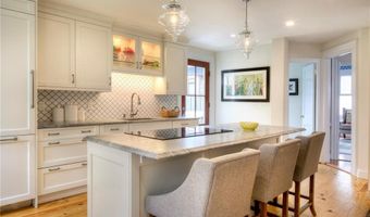 204 Spring St, Newport, RI 02840