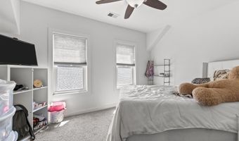120 E PACIFIC St, Appleton, WI 54911