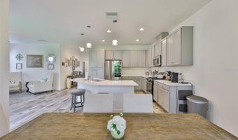 6215 VOYAGERS Pl, Apollo Beach, FL 33572