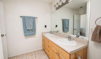 102 GARDEN Cir, Bloomfield, NM 87413