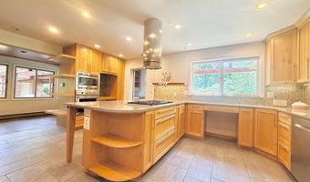 6819 SELKIRK, Bethesda, MD 20817