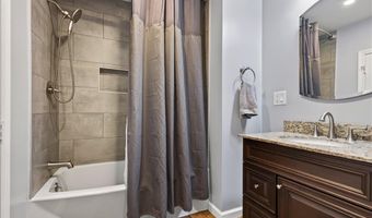 22 Lane St, Bangor, ME 04401