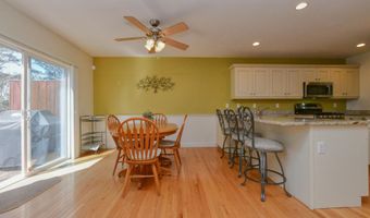 2 Candleberry Ct 2, Bourne, MA 02532