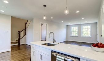 3522 S UTAH St B2, Arlington, VA 22206
