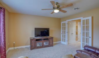 33 CHADWICK Dr, Dover, DE 19901