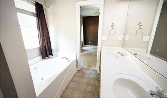 50 Hopkins Farm Dr, Adairsville, GA 30103