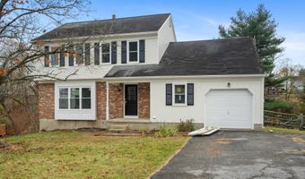 38 QUAIL HOLLOW Dr, Hockessin, DE 19707