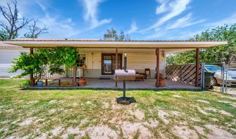 323 L St, Carlsbad, NM 88220