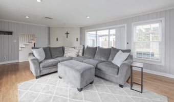 104 Sunnyside Dr, Athens, OH 45701