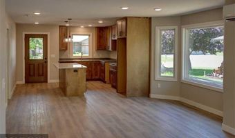622 Pondhurst Dr, Amery, WI 54001