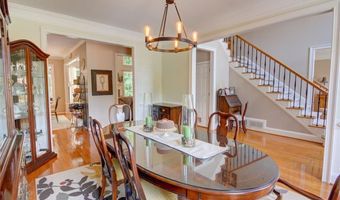 5344 Chaversham Ln, Peachtree Corners, GA 30092
