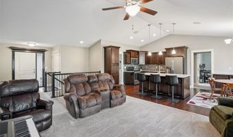 720 Timberview Dr, Adel, IA 50003