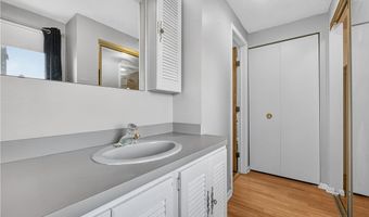 824 S Chillicothe Rd 11, Aurora, OH 44202