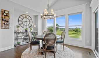 4313 Lakeview Ter, Basehor, KS 66007