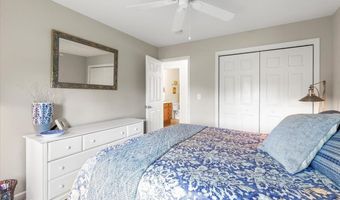 37 Governor Cir, Albany, NY 12208