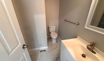 2000 RED MAPLE Grv, Ambler, PA 19002