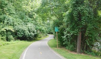 6216 ROCKHURST Rd, Bethesda, MD 20817