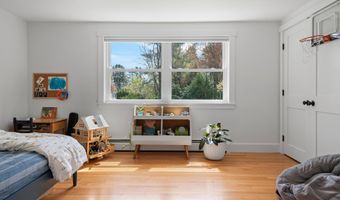 56 Carroll St, Falmouth, ME 04105