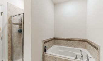 41673 MCMONAGLE Sq, Aldie, VA 20105