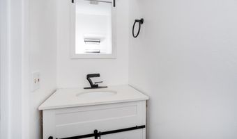 5700 Baltimore Dr 16, La Mesa, CA 91942