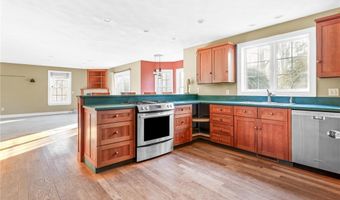 44 Azalea Ave, Exeter, RI 02822