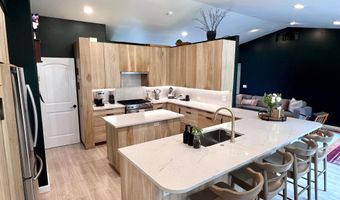 220 Parkside Dr, Bellevue, ID 83313