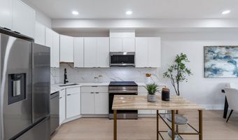 1516 E CAPITOL St NE, Washington, DC 20003