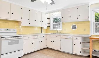 115 Waterman St, Cumberland, RI 02864