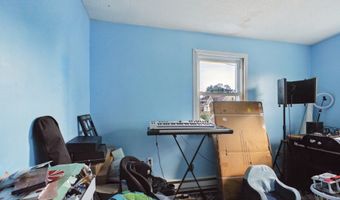32 Williams St, Bristol, CT 06010