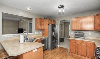 2517 Clayton Dr, Ames, IA 50010