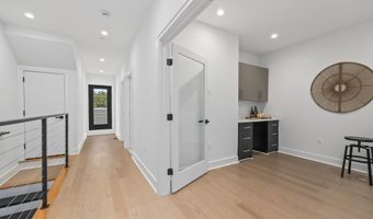4411 5 ILLINOIS Ave NW, Washington, DC 20011