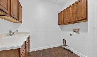 824 ISLEBAY Dr, Apollo Beach, FL 33572