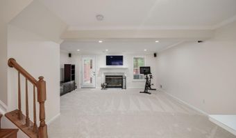 5209 DUNSTABLE Ln, Alexandria, VA 22315