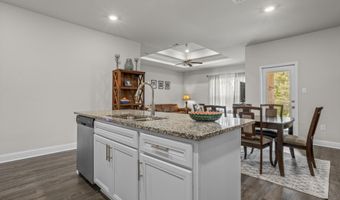 5529 Overland Dr, Biloxi, MS 39532