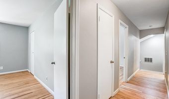 8402 CAMDEN St, Alexandria, VA 22308