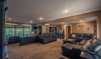 109 Golf Course Rd, Amsterdam, NY 12010