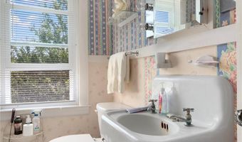 71 Philmont Ave, Cranston, RI 02910