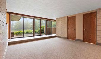 5531 LONG Ct, Appleton, WI 54914