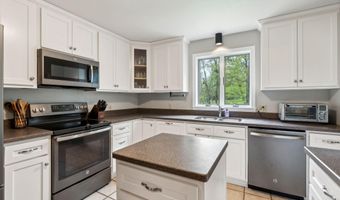 27 Smiley Ave, Winslow, ME 04901