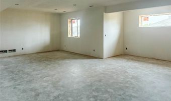 606 Ellis Cir, Adel, IA 50003