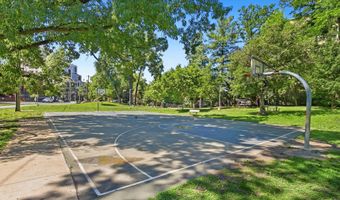 4970 BATTERY Ln 108, Bethesda, MD 20814