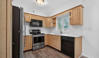 12 Winifred Dr, Albany, NY 12205
