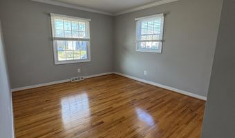 8001 HAMMOND St, Alexandria, VA 22309