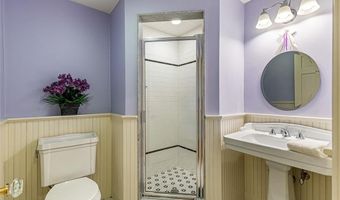 340 Newman Ave, East Providence, RI 02916