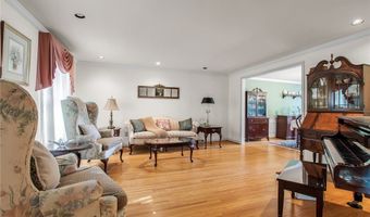 64 Dan Troy Dr, Amherst, NY 14221
